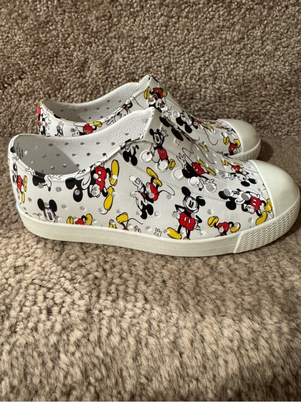 Native Kids White Disney Mickey Print Slip-On Shoes - Picture 3 of 7